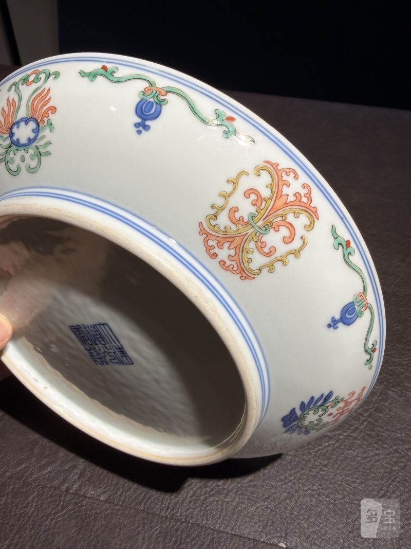 清道光 斗彩忍冬纹盘 - 图13